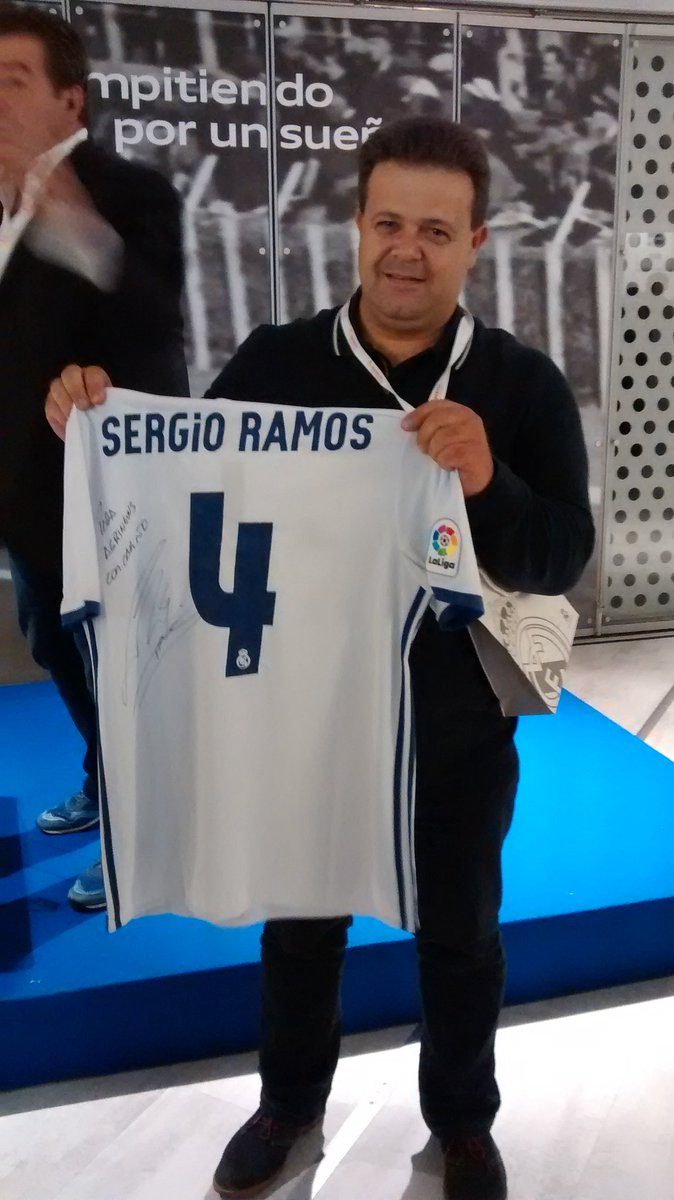 camiseta-aviforum-puesta