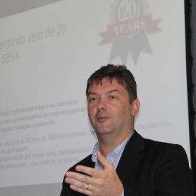 Rodrigo Toledo Nucleovet SBSA Simpósio Brasil Sul de Avicultura