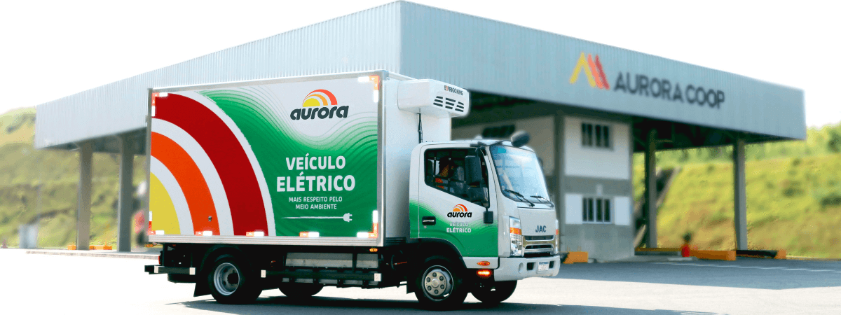 Aurora Coop investe em caminhões elétricos nas frotas de SP e RS