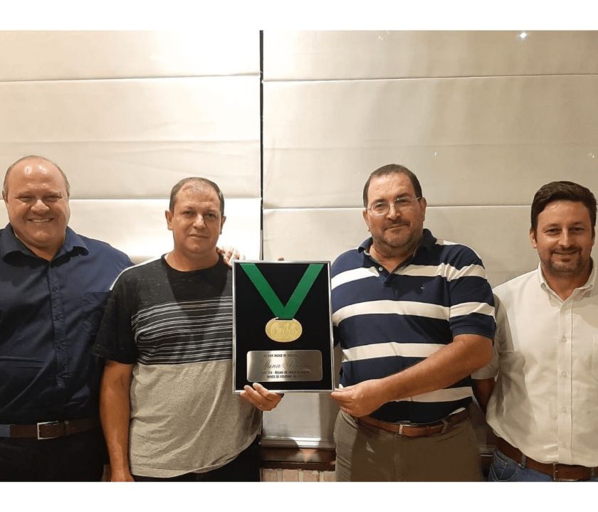 Grupo Spina recebe premiação da Cobb-Vantress