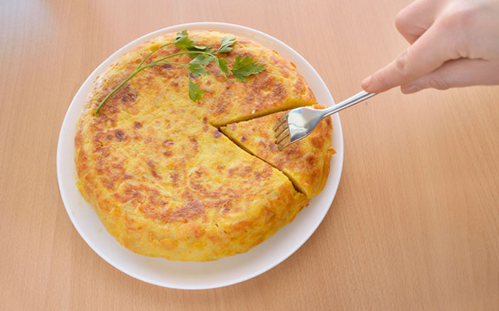 La producción y el consumo de huevo en España es vital para la creación de platos como platos como la tortilla de patatas