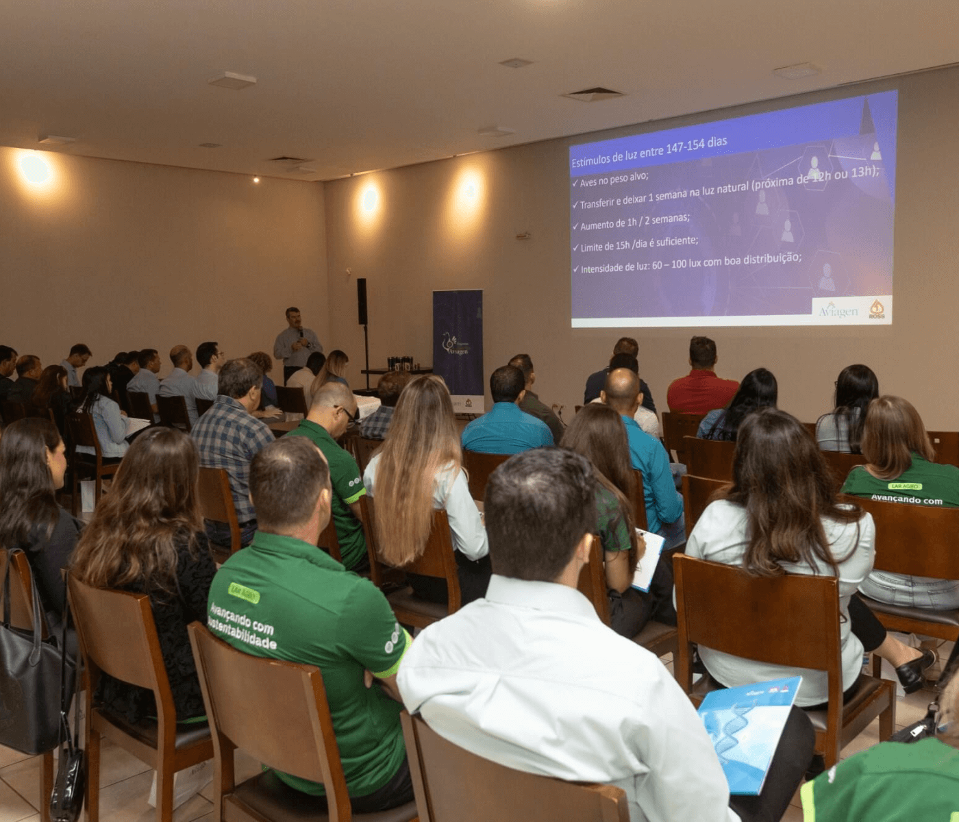 “Conexão Aviagen” leva conhecimento a produtores em todo o Brasil