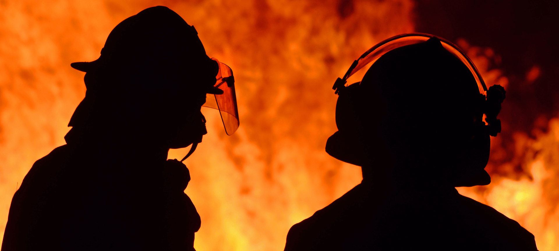 Fuego en una nave de Pollos Cano en Salvatierra