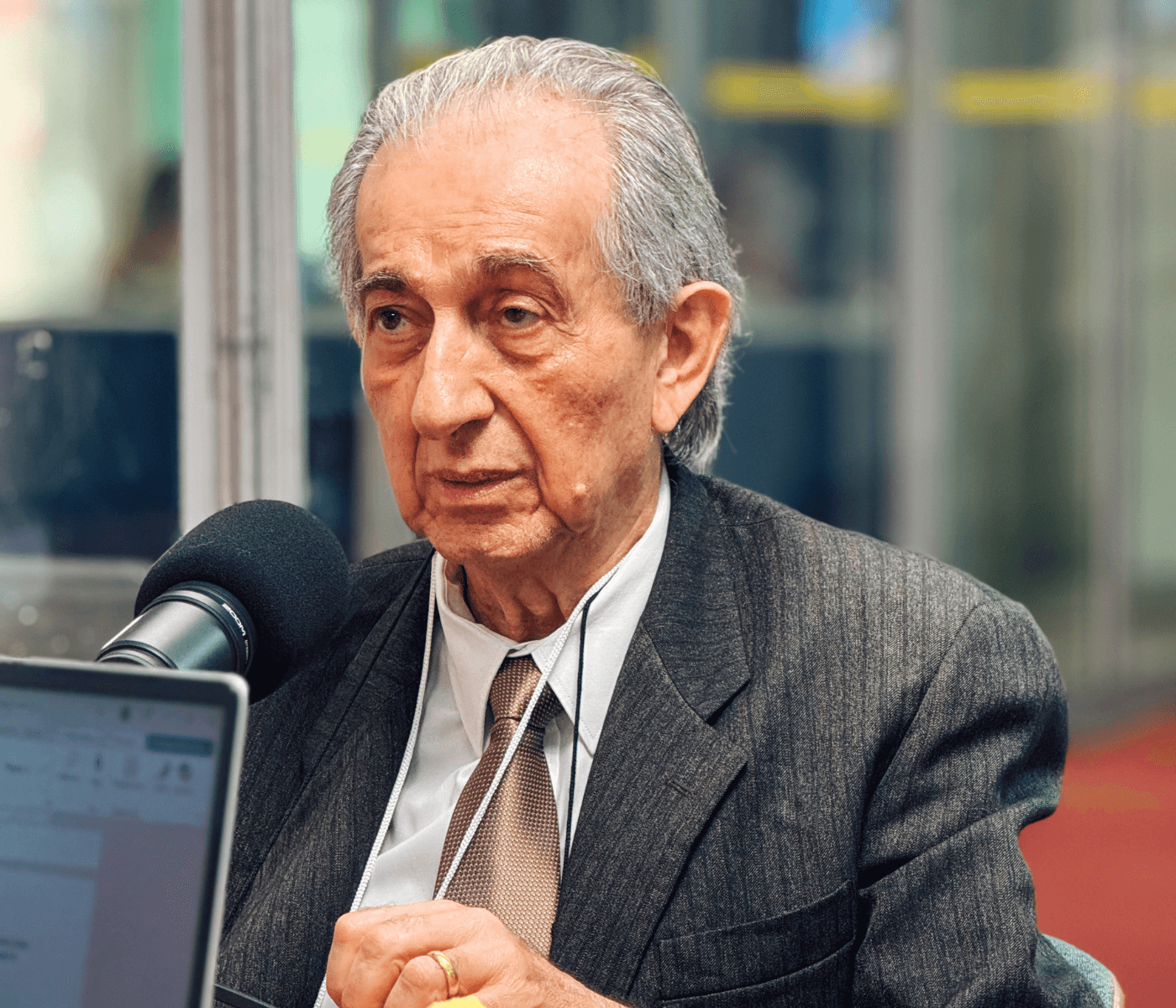 De 10 para 14 ave/m²: A pesquisa mineira que mudou a densidade aviária no Brasil