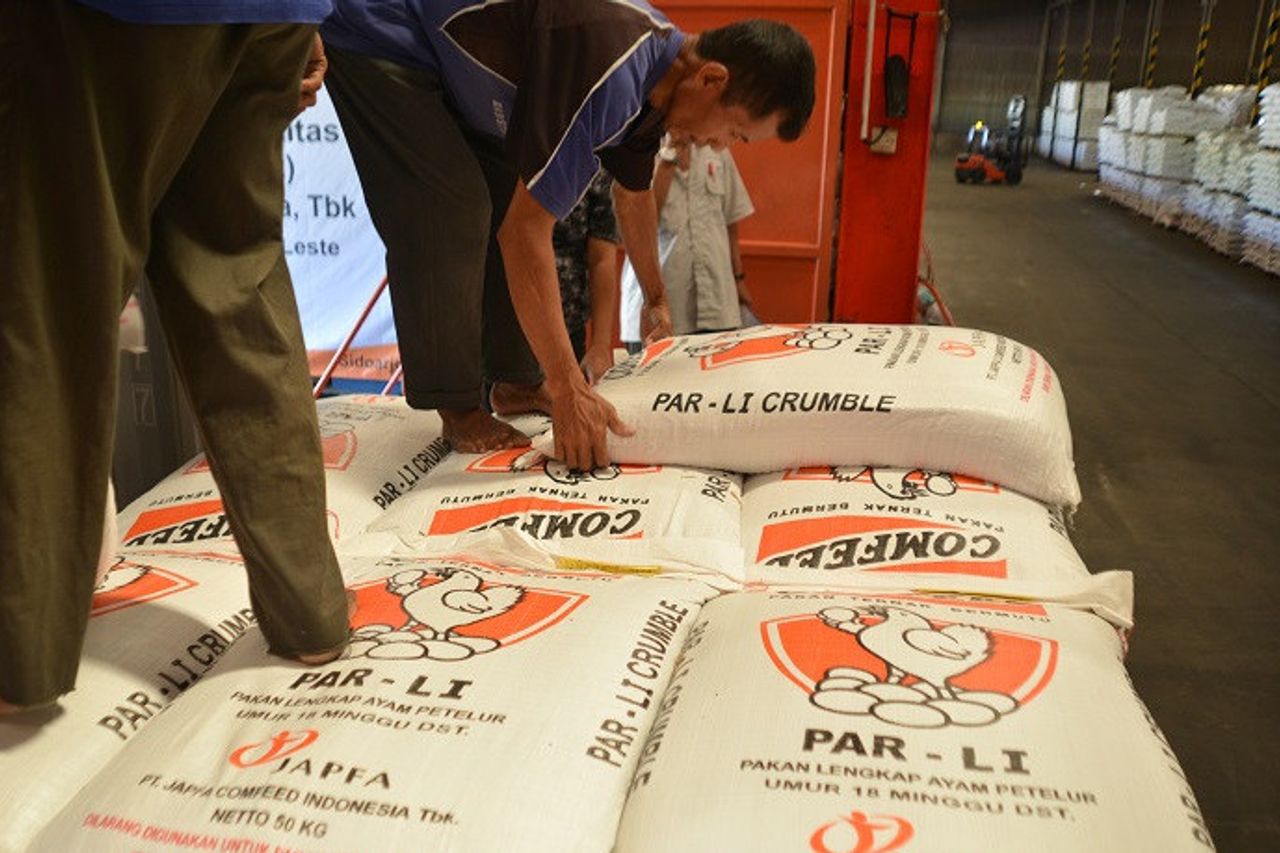 Japfa unit Padang ingin tingkatkan produksi pakan unggas jadi 40.000...