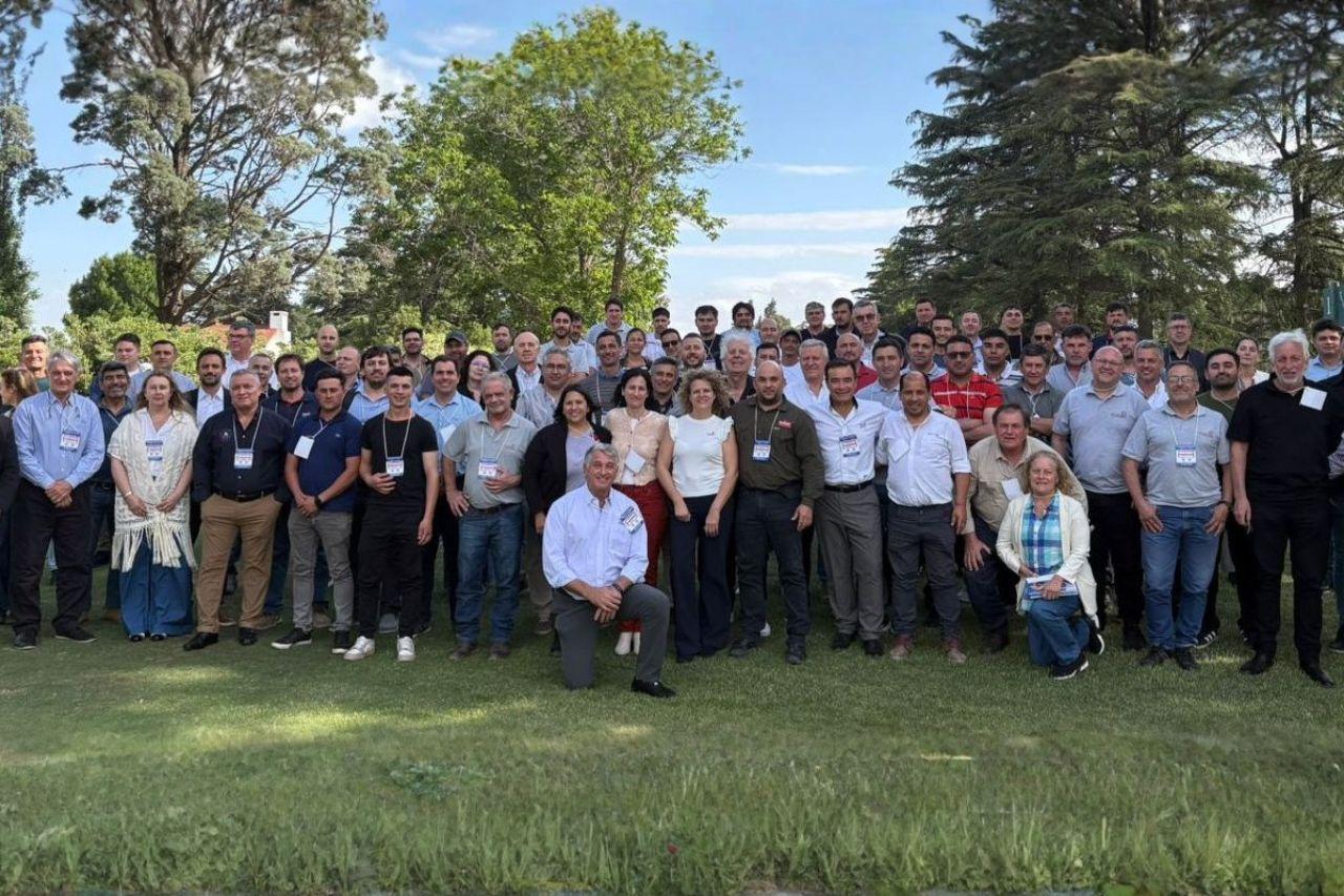 Aviagen y Globoaves forman equipo para apoyar a los productores avícolas en Argentina