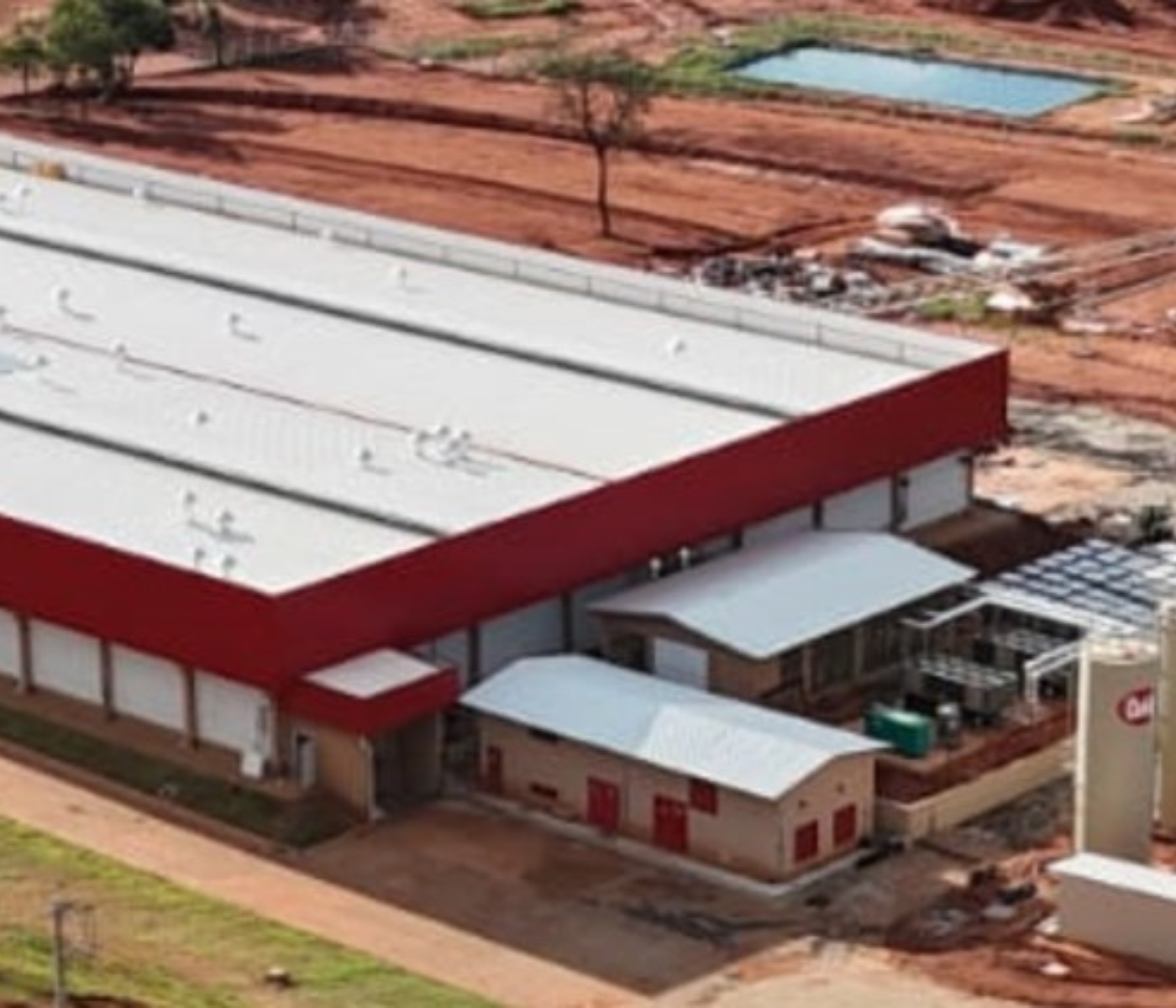 Cobb-Vantress inaugura maior incubatório da América Latina, em Prata (MG)