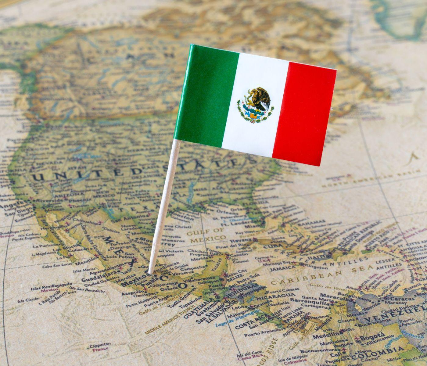 Día de la Bandera Mexicana: Avicultura nacional celebra su compromiso con México