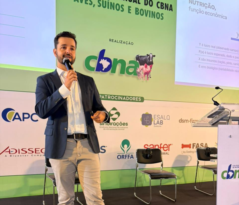 No painel “Retorno do Investimento na Nutrição”, especialista da Seara/JBS, Bruno Reis, defendeu que a diversidade de matérias-primas só gera retorno quando chega à fábrica, ao frango, ao frigorífico e ao produto embalado.