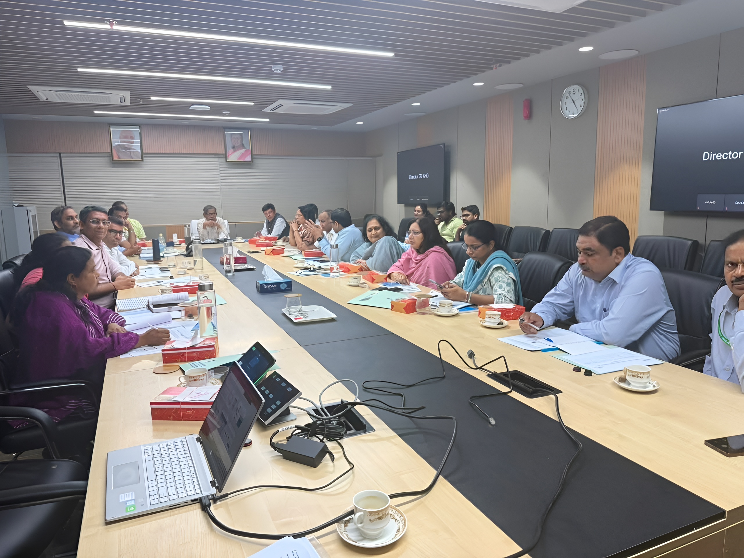 Industry leaders and government officials discuss strengthening poultry data for better production estimates in India