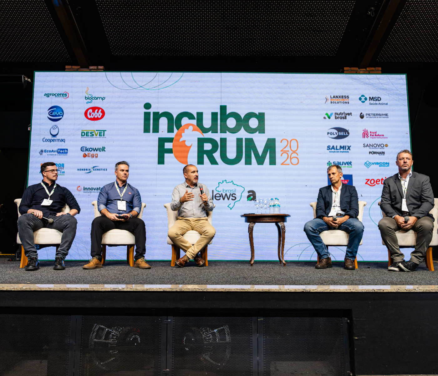Mesa Gerencial do incubaFÓRUM 2026 aponta eficiência na incubação como chave para a competitividade da avicultura brasileira